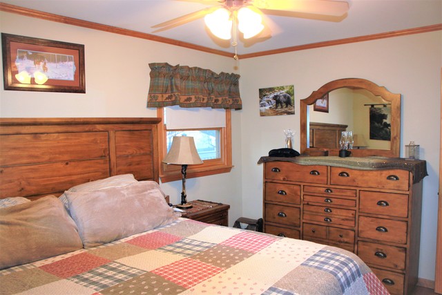 1008 Hooks Ln, Mchenry, IL 60050 photo 7