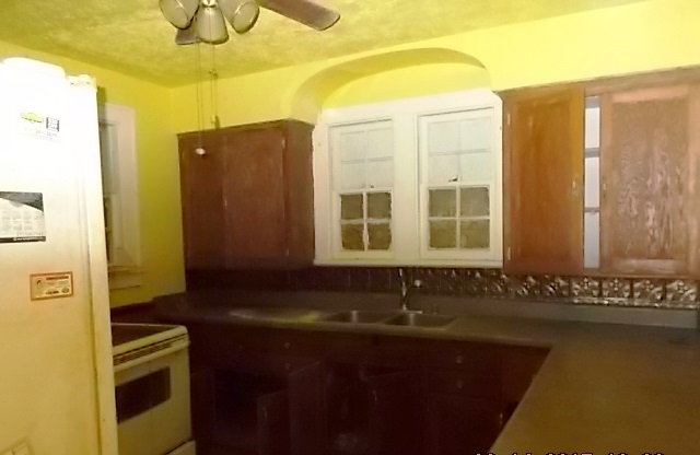 1500 S 5th St, Springfield, IL 62703 photo 5