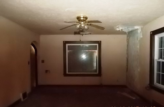 1500 S 5th St, Springfield, IL 62703 photo 4