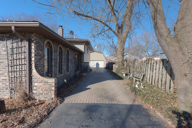 18326 Grant St, Lansing, IL 60438 photo 1