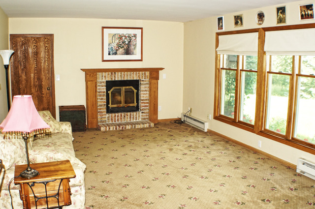 3906 Paulson Rd, Harvard, IL 60033 photo 9