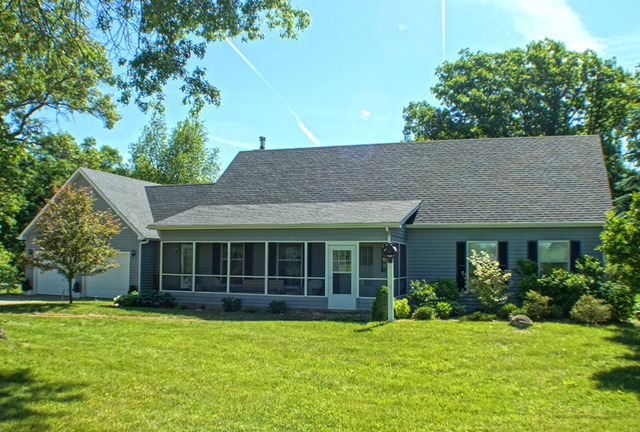 3906 Paulson Rd, Harvard, IL 60033 photo 2