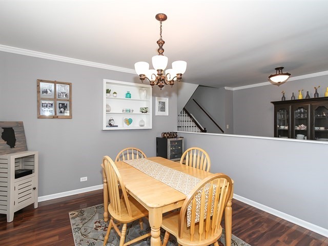 767 S Dennis Rd, Wheeling, IL 60090 photo 11