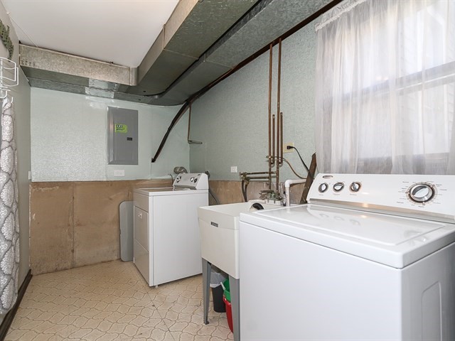 767 S Dennis Rd, Wheeling, IL 60090 photo 17
