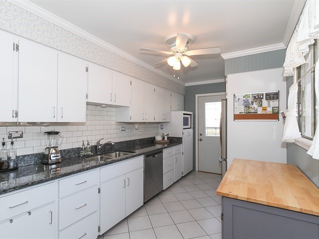 767 S Dennis Rd, Wheeling, IL 60090 photo 6