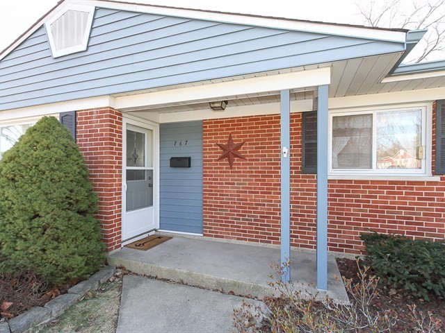 767 S Dennis Rd, Wheeling, IL 60090 photo 1