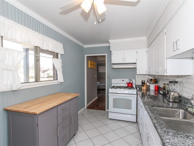 767 S Dennis Rd, Wheeling, IL 60090 photo 8