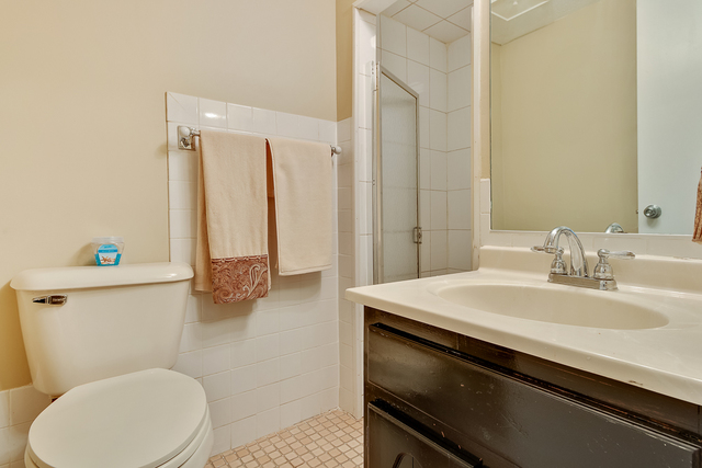1285 W Sturbridge Dr, Hoffman Estates, IL 60192 photo 21