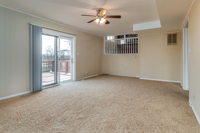 1285 W Sturbridge Dr, Hoffman Estates, IL 60192 photo 17