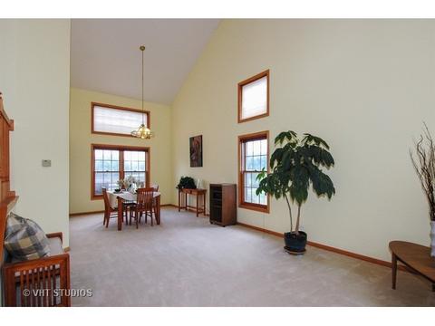 1509 Della Dr, Hoffman Estates, IL 60169 photo 4