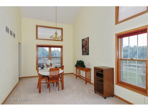 1509 Della Dr, Hoffman Estates, IL 60169 photo 6