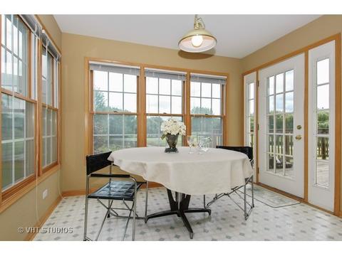 1509 Della Dr, Hoffman Estates, IL 60169 photo 8