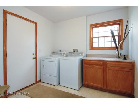 1509 Della Dr, Hoffman Estates, IL 60169 photo 21