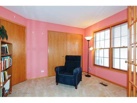 1509 Della Dr, Hoffman Estates, IL 60169 photo 17