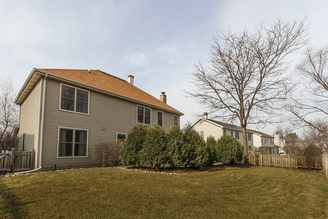 1345 Hunter Dr, Bartlett, IL 60103 photo 25