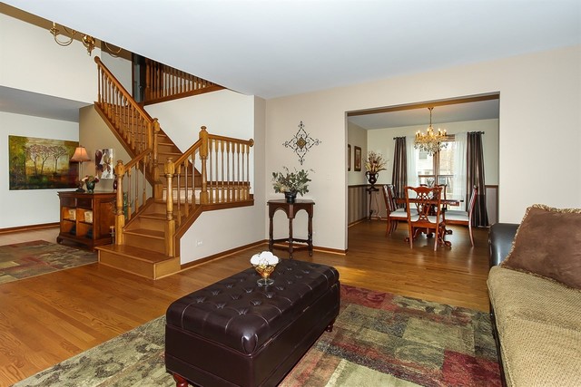 1345 Hunter Dr, Bartlett, IL 60103 photo 6
