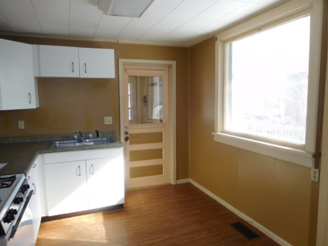 604 N Edwin St, Champaign, IL 61821 photo 5