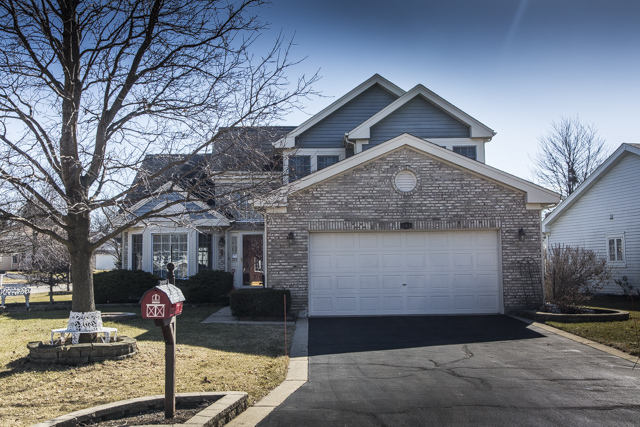 665 Dogleg Ln, Bartlett, IL 60103 photo 1