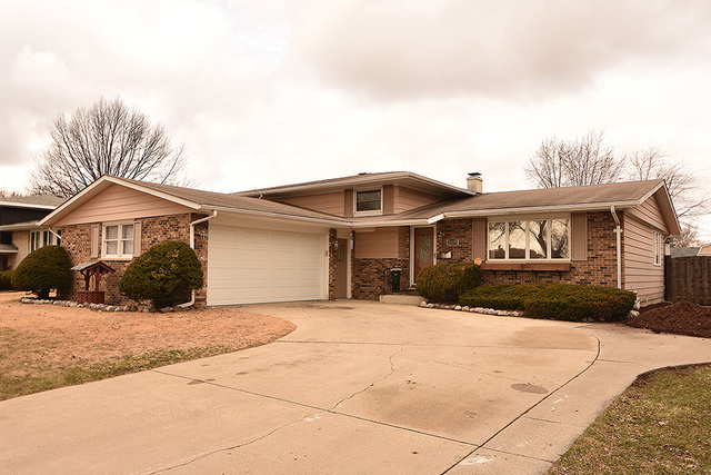 2824 193rd St, Lansing, IL 60438 photo 2