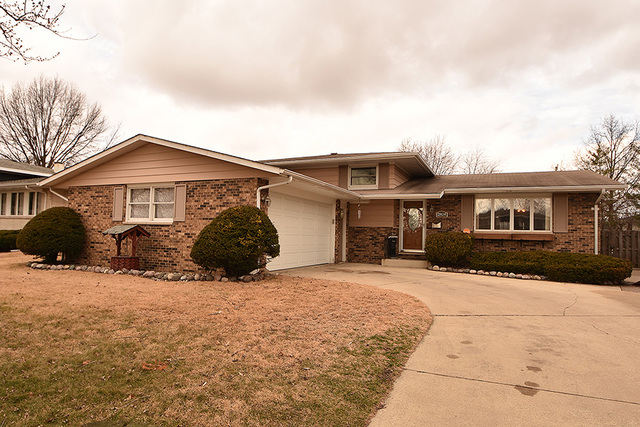 2824 193rd St, Lansing, IL 60438 photo 1