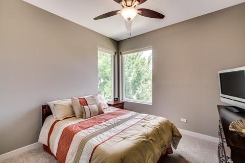 4159 W Eddy St, Chicago, IL 60641 photo 11