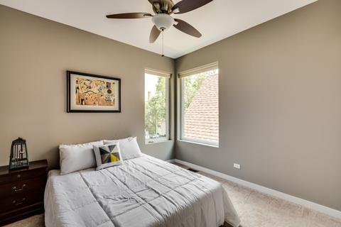 4159 W Eddy St, Chicago, IL 60641 photo 12