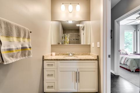 4159 W Eddy St, Chicago, IL 60641 photo 10