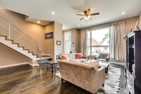 4159 W Eddy St, Chicago, IL 60641 photo 3