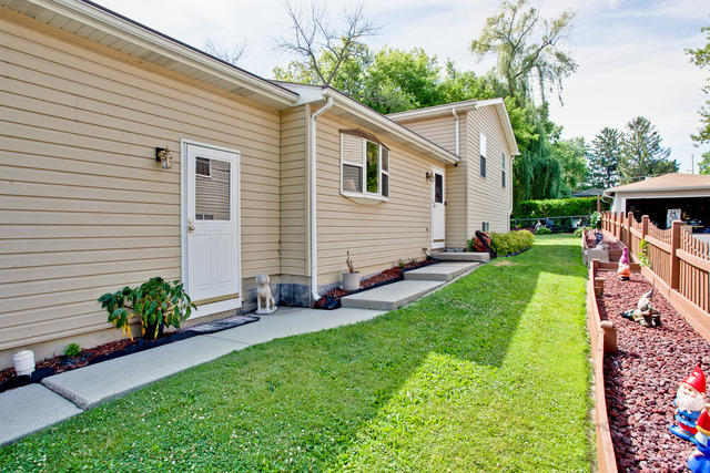 26035 W Ingleside Ave, Ingleside, IL 60041 photo 2