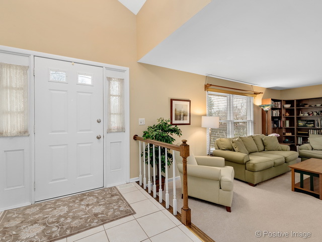 1506 Huntleigh Dr, Wheaton, IL 60189 photo 9
