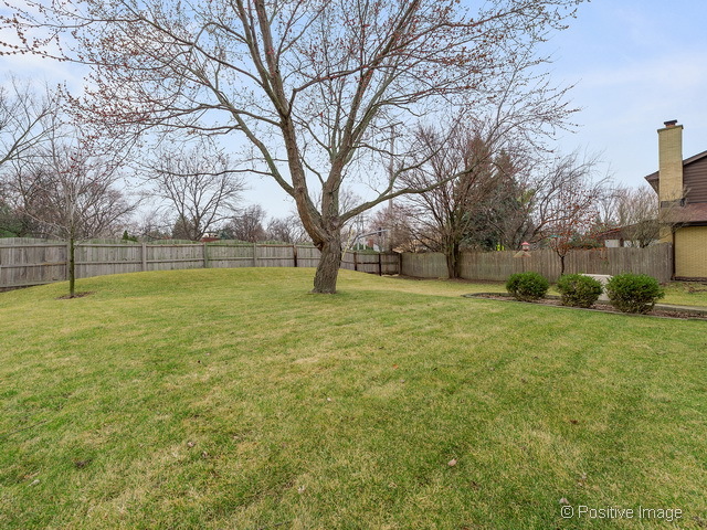 1506 Huntleigh Dr, Wheaton, IL 60189 photo 20