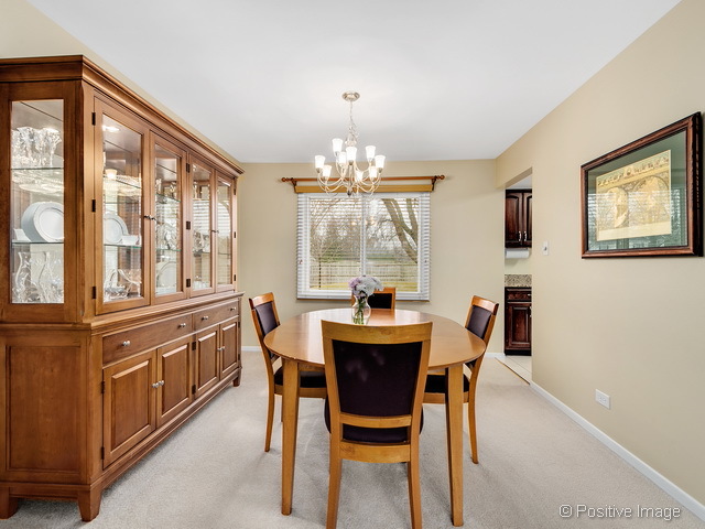 1506 Huntleigh Dr, Wheaton, IL 60189 photo 10