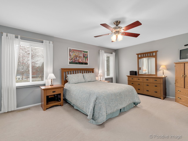 1506 Huntleigh Dr, Wheaton, IL 60189 photo 12