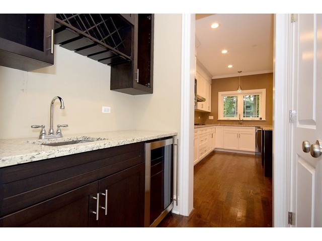 265 Blackhawk Rd, Riverside, IL 60546 photo 5