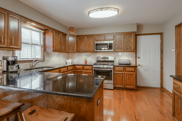 23650 W Cotswald Dr, Plainfield, IL 60585 photo 7