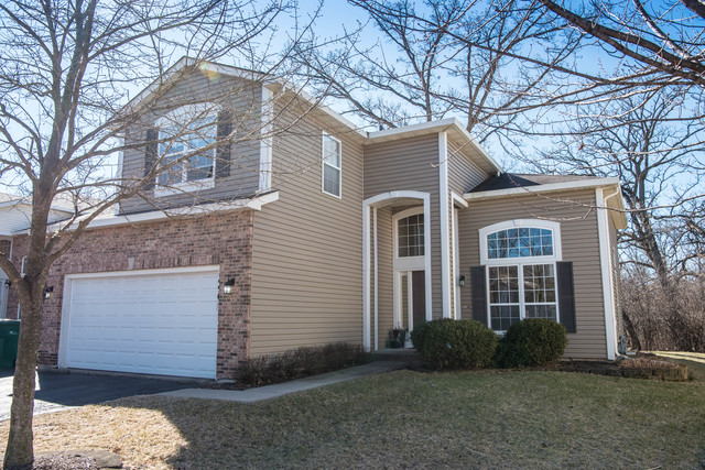 1496 Vineyard Dr, Gurnee, IL 60031 photo 1