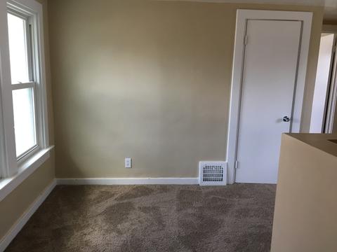 749 Spring St, Aurora, IL 60505 photo 11