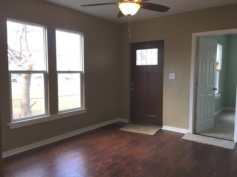 749 Spring St, Aurora, IL 60505 photo 5