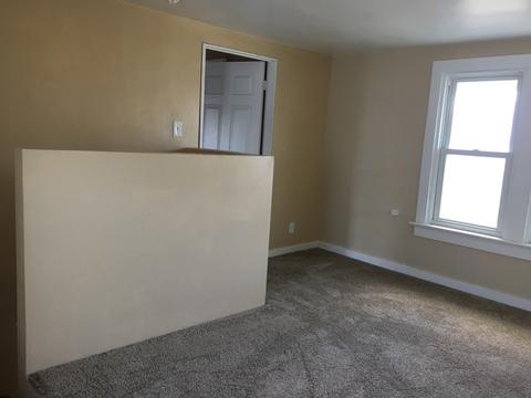 749 Spring St, Aurora, IL 60505 photo 10