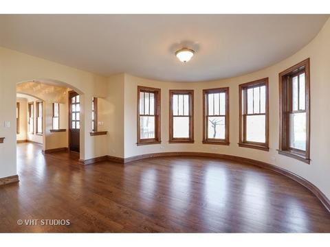 5925 Bentley Ave, Willowbrook, IL 60527 photo 4
