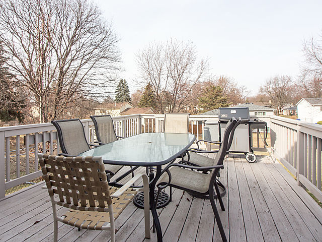 1081 Kent Ct, Wheaton, IL 60189 photo 23