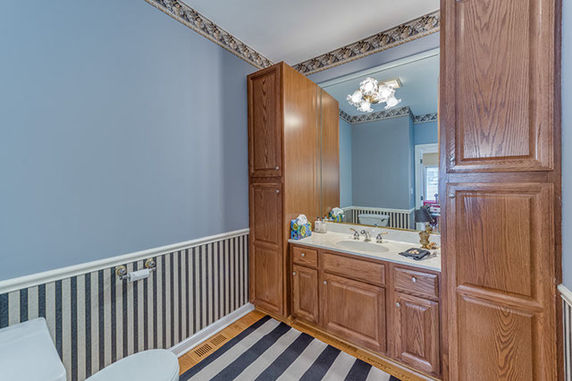 122 E Morrison Ave, Mount Prospect, IL 60056 photo 14