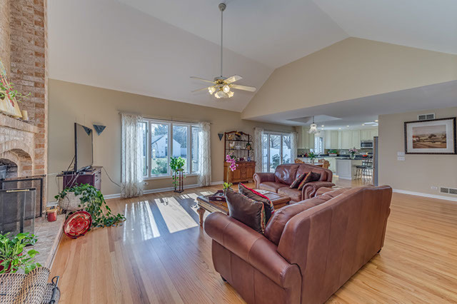 122 E Morrison Ave, Mount Prospect, IL 60056 photo 7