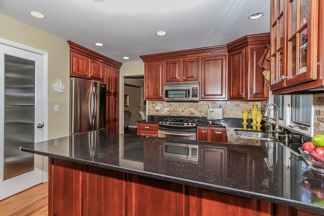 143 Williamsburg Dr, Bartlett, IL 60103 photo 8