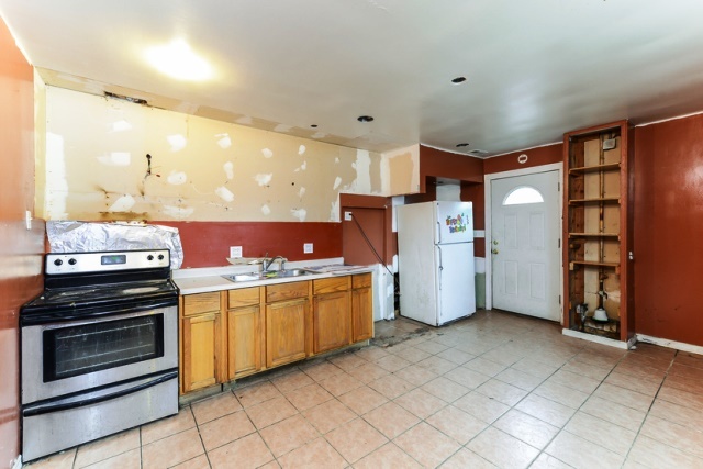 740 S Dennis Rd, Wheeling, IL 60090 photo 5
