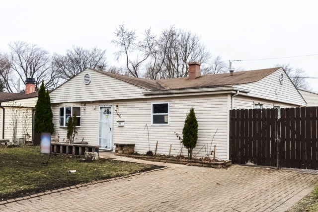 740 S Dennis Rd, Wheeling, IL 60090 photo 3