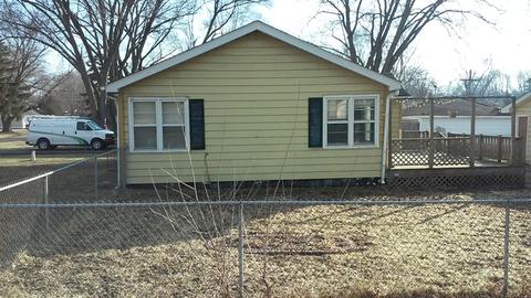 4519 Parkway Ave, Mchenry, IL 60050 photo 1