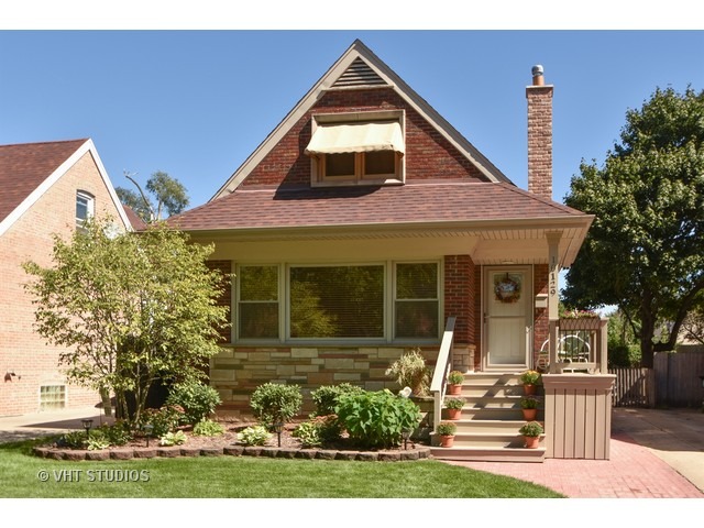 10129 S Artesian Ave, Chicago, IL 60655 photo 1