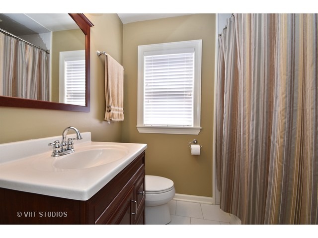 10129 S Artesian Ave, Chicago, IL 60655 photo 9