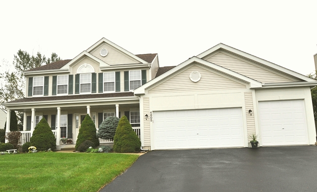 4805 Joyce Ln, Mchenry, IL 60050 photo 1